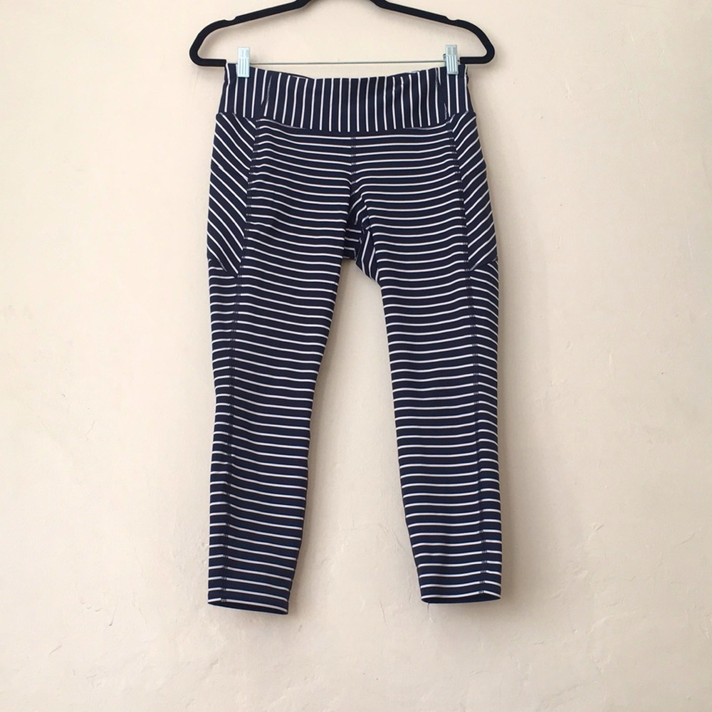 Athleta 7/8 striped tights women’s size M